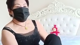 Asian Cougar'S Desire For Sex