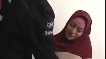 Mom'S Seduction: Mature Arab Milf'S Passionate Encounter