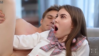 Xem Một Cô Gái Anime Bị Xuất Tinh Là Tưởng Tượng Tuyệt Vời Nhất