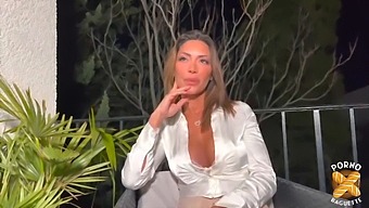 Mature Beauty Vittoria Sizzles At 38