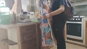 Jag Hjälper Min Nya Granne I Fitness Och Slutar Med Grov Analsex Med Henne