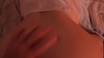 Tengo Sexo Caliente Y Amistoso Con La Novia De Mi Mejor Amigo Y Ella Me Da Una Gran Mamada Y Una Follada De Coño.
